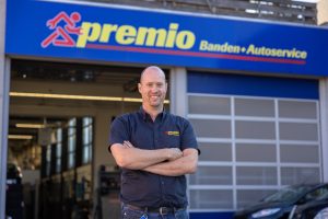 WhatsApp met Robbert van Van Essen Auto- en Bandenservice